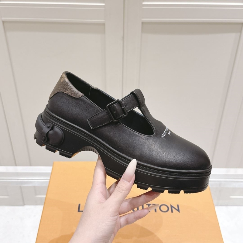 l0vis Vvtt0n loafers